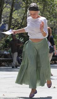 Helen Mirren feet photo thumbnail