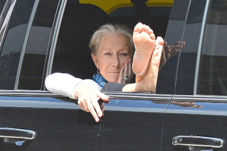 Helen Mirren feet photo thumbnail