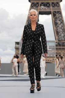 Helen Mirren feet photo thumbnail