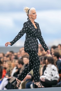 Helen Mirren feet photo thumbnail