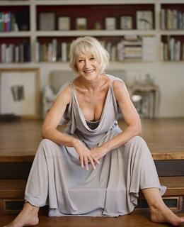 Helen Mirren feet photo thumbnail