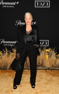 Helen Mirren feet photo thumbnail