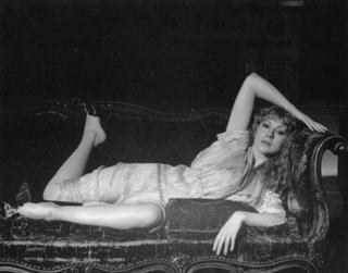 Helen Mirren feet photo thumbnail