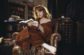 Helen Mirren feet photo thumbnail