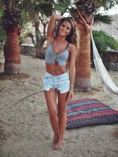 Helen Owen feet photo 1