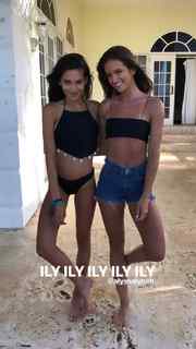Helen Owen feet photo 3