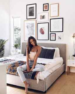 Helen Owen feet photo 3