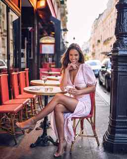 Helen Owen feet photo 2