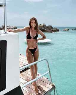 Helen Owen feet photo 14
