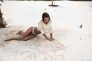 Helen Owen feet photo 10