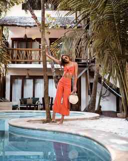 Helen Owen feet photo 9
