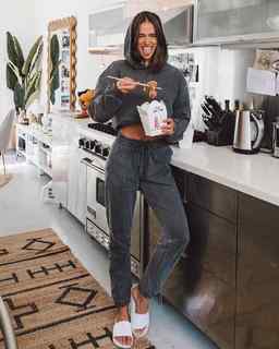 Helen Owen feet photo 17