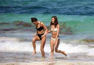 Helen Owen feet photo 17