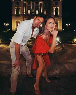 Helen Owen feet photo 4