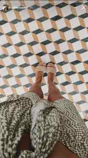 Helen Owen feet photo 5