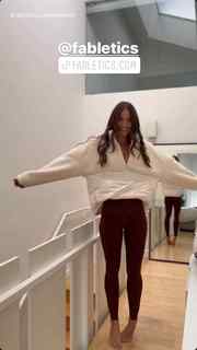 Helen Owen feet photo 3