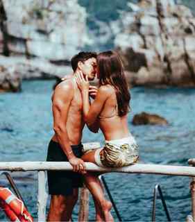 Helen Owen feet photo 5
