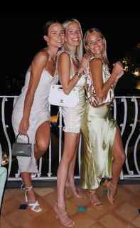 Helen Owen feet photo 18