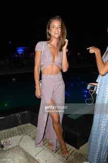 Helen Owen feet photo 6