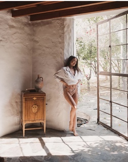 Helen Owen feet photo 8