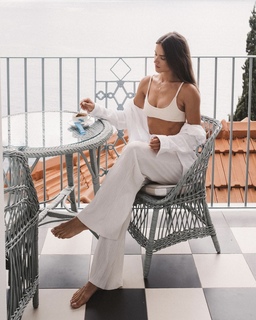 Helen Owen feet photo 17