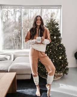 Helen Owen feet photo 15