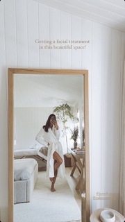 Helen Owen feet photo 15