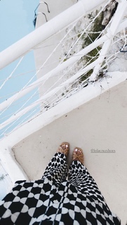 Helen Owen feet photo 20