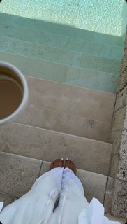 Helen Owen feet photo 3