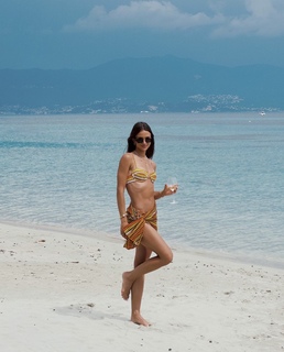 Helen Owen feet photo 4