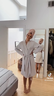 Helen Owen feet photo 18