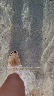 Helen Owen feet photo 18