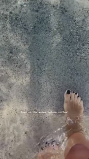 Helen Owen feet photo 17