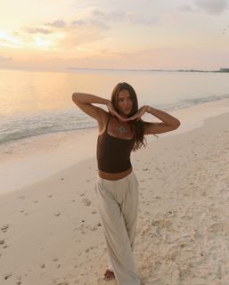 Helen Owen feet photo 16