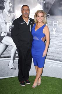 Helen Skelton feet photo thumbnail