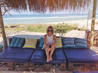 Helen Skelton feet photo thumbnail