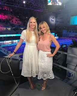 Helen Skelton feet photo thumbnail