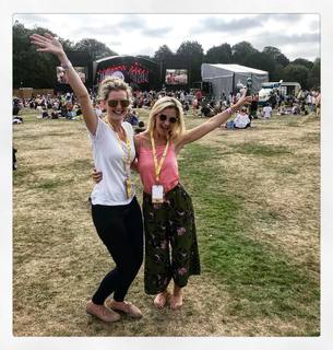 Helen Skelton feet photo thumbnail