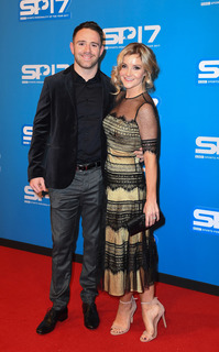 Helen Skelton feet photo thumbnail