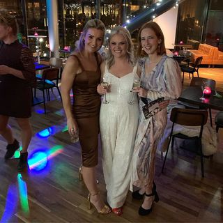 Helen Skelton feet photo thumbnail