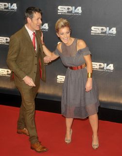 Helen Skelton feet photo thumbnail