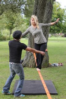 Helen Skelton feet photo thumbnail