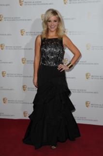 Helen Skelton feet photo thumbnail