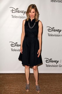 Helen Slater feet photo thumbnail