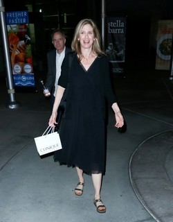Helen Slater feet photo thumbnail