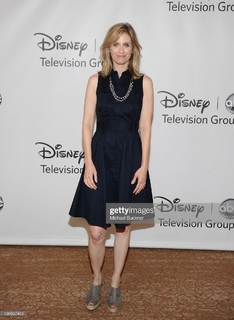 Helen Slater feet photo thumbnail
