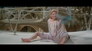 Helen Slater feet photo thumbnail