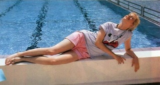 Helen Slater feet photo thumbnail