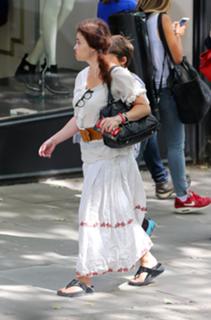 Helena Bonham Carter feet photo thumbnail