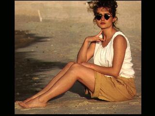 Helena Bonham Carter feet photo thumbnail